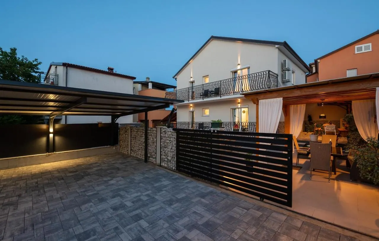 Holiday House Pudarica