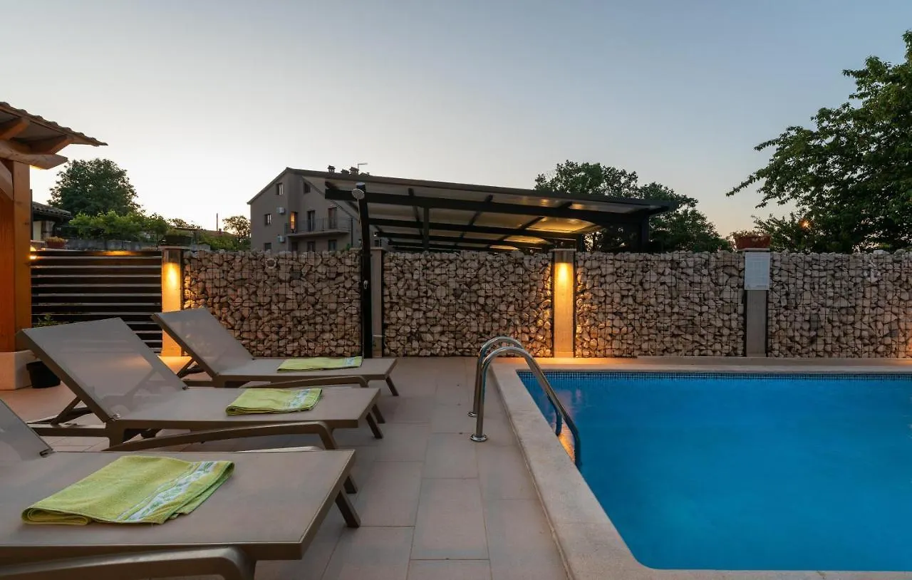 Apartman Holiday House Pudarica